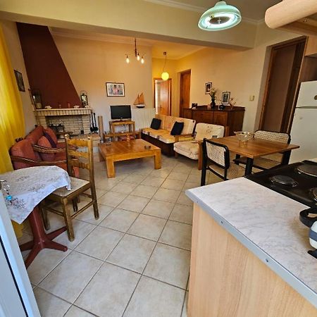Eva'S Appartement Poros  Buitenkant foto
