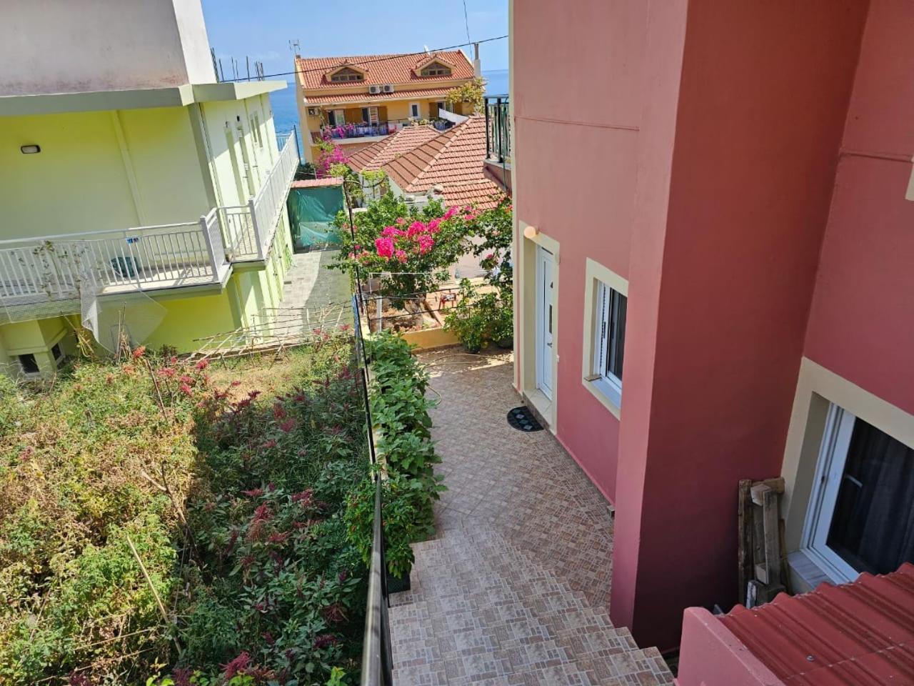 Eva'S Appartement Poros  Buitenkant foto